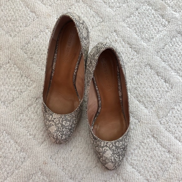 {Corso Como} Gray Webster Snake-Embossed High Heel - Picture 2 of 6